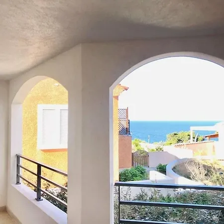- L'ile-rousse Bord De 3 Pieces 4 Personnes Apartment