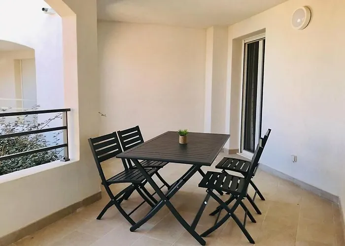 Lägenhet - L'ile-rousse Bord De 3 Pieces 4 Personnes *