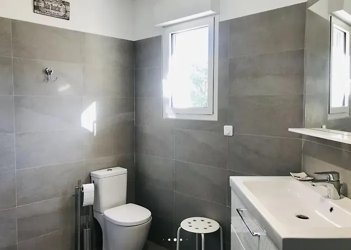 - L'ile-rousse Bord De 3 Pieces 4 Personnes Lägenhet *